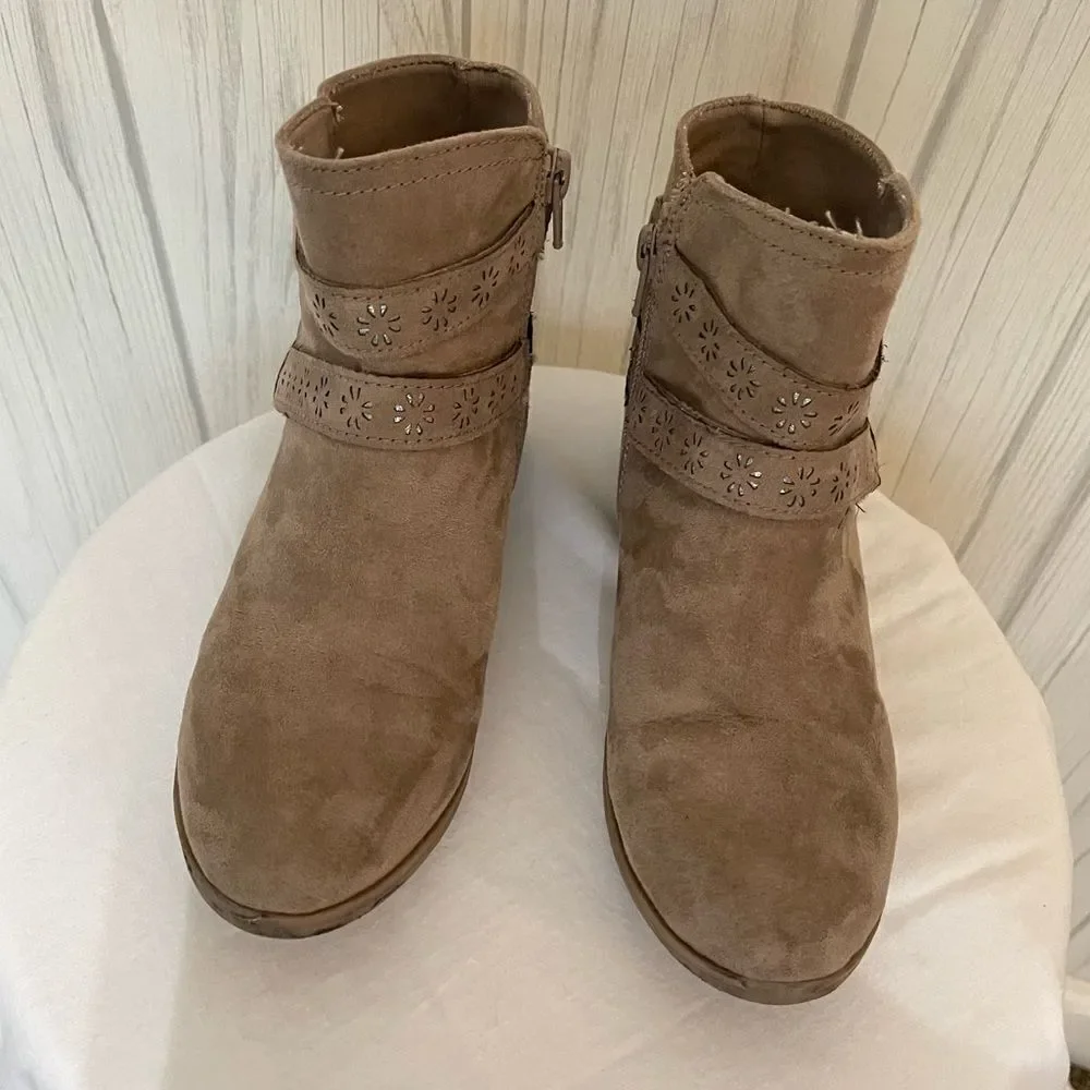 KOHL’S SZ 3 GIRLS‎ Taupe Ankle Boots